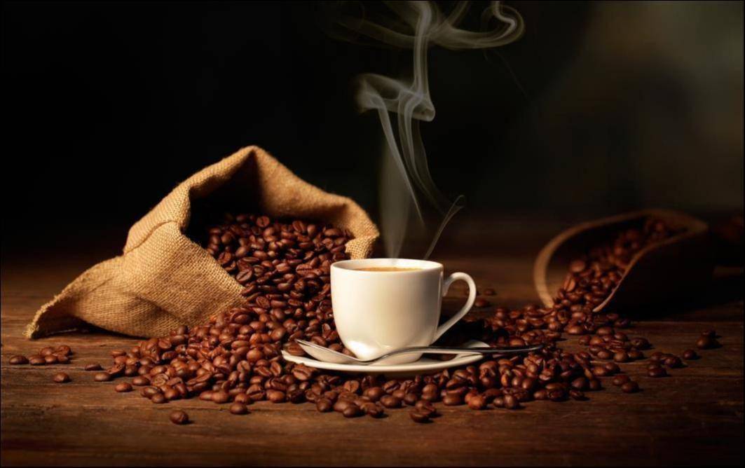 日前，雀巢与星巴克两大咖啡巨头又有了新交集。根据公告，雀巢公司购入了星巴克旗下Seattle's Best Coffee品牌，交易预计将在2022年底完成。买入Seattle's Best Coffee被雀巢方面视为专注于推动咖啡品类持续盈利增长的一部分，并通过让两家公司专注于其核心优势而强化全球咖啡联盟。