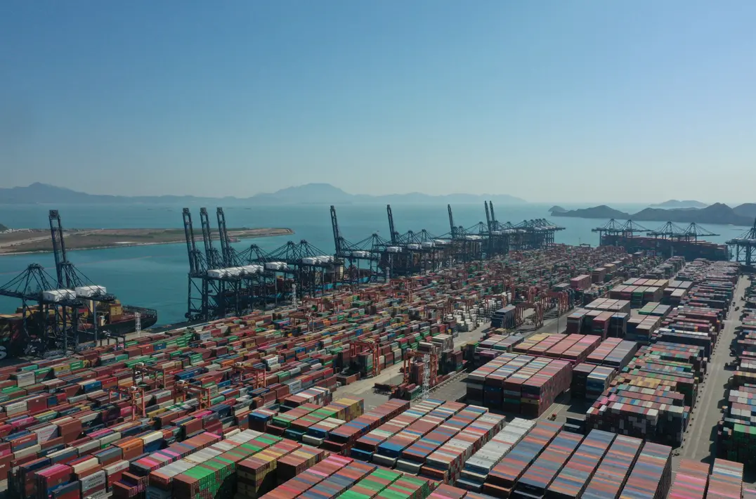 国内各大港口2022年货物集装箱吞吐量数据开始陆续发布。2022年，受通胀高企、需求减弱等因素影响，全球海运业面临严重挑战。不过，从已披露的数据来看，国内主要港口仍多数录得增长。