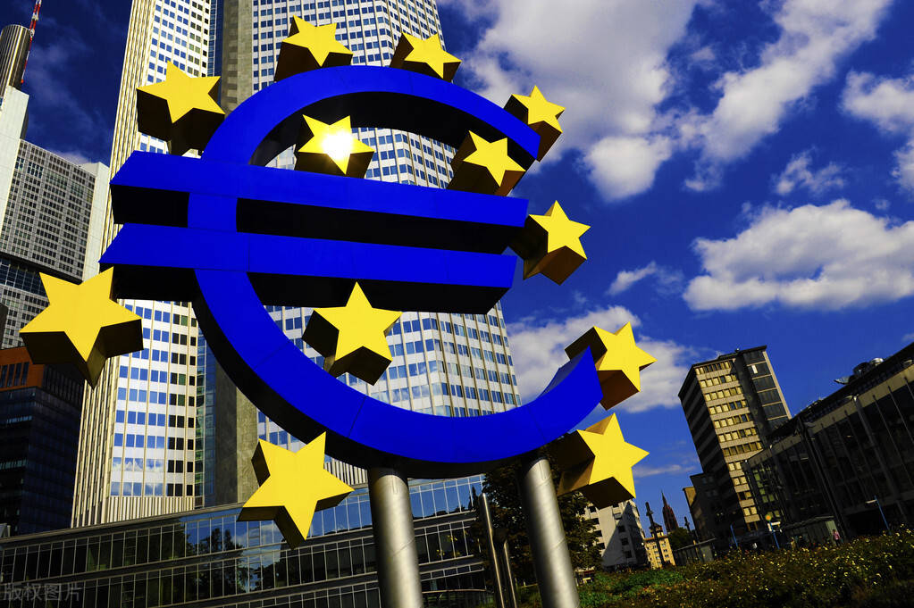 欧洲央行周四决定支持将主要利率进一步上调 0.50 个百分点，尽管动荡影响了银行业，但仍坚持其进一步收紧货币政策以对抗通胀的计划。