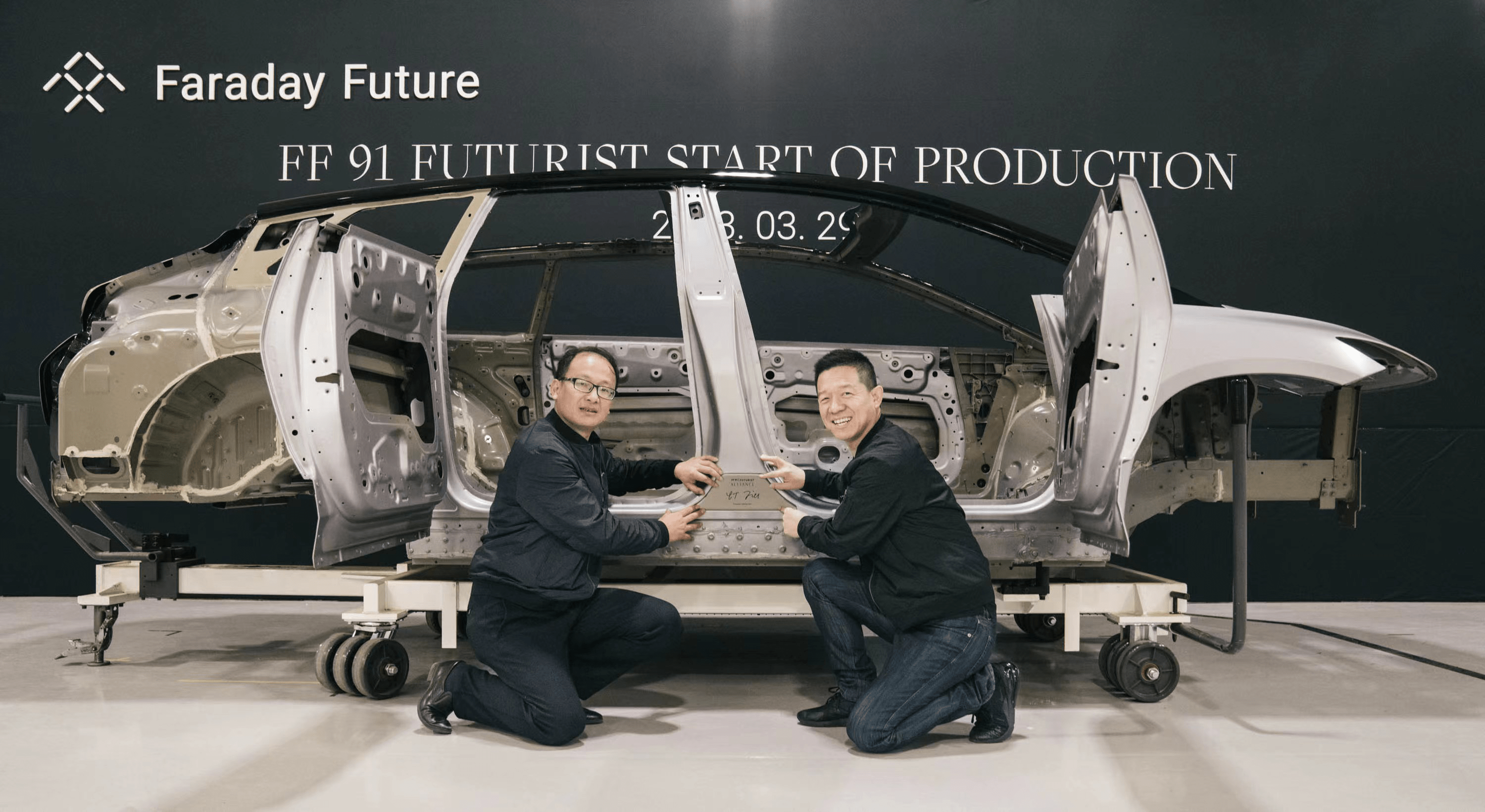 Faraday Future宣布在其位于美国加州汉福德的FF ieFactory工厂开始生产（SOP）FF 91 Futurist Alliance。在今早的演讲中，贾跃亭再谈“为梦想窒息”。